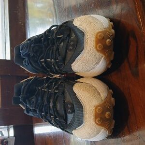 BRAND NEW UA Fat Tire Venture Pro Shoes